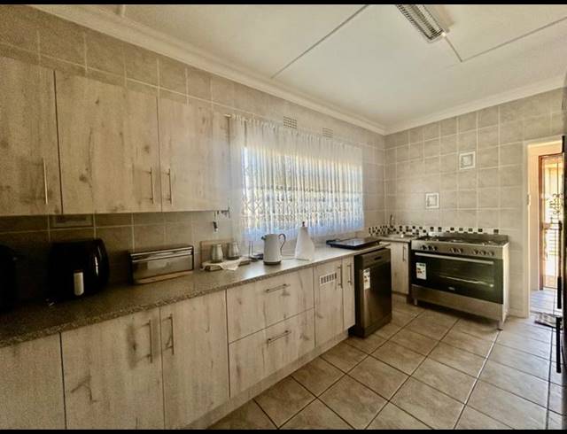 3 BEDROOM HOUSE FOR SALE IN VANDERBIJLPARK SE 1
